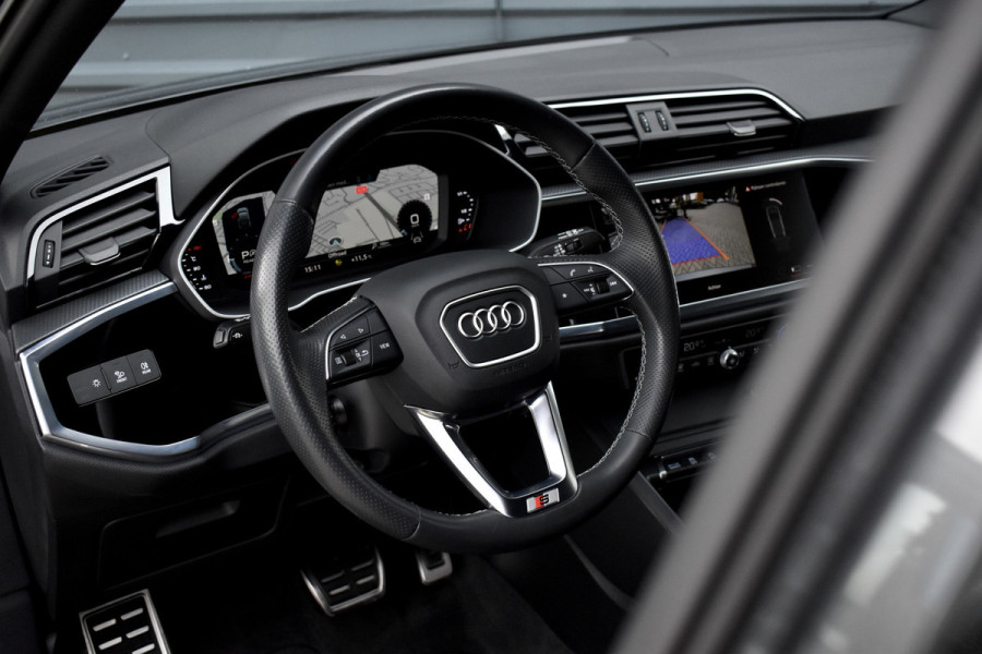 Audi Q3 Sportback 35 TFSI S Line | ACC | 20'' Wielen | Trekhaak wegkl. | Stoelverwarming | Camera | Dodehoek |