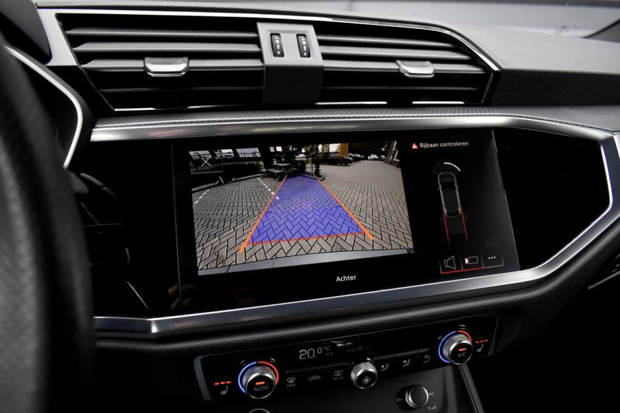 Audi Q3 Sportback 35 TFSI S Line | ACC | 20'' Wielen | Trekhaak wegkl. | Stoelverwarming | Camera | Dodehoek |
