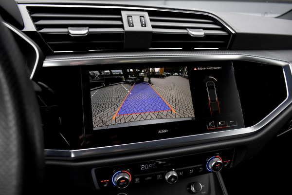 Audi Q3 Sportback 35 TFSI S Line | ACC | 20'' Wielen | Trekhaak wegkl. | Stoelverwarming | Camera | Dodehoek |