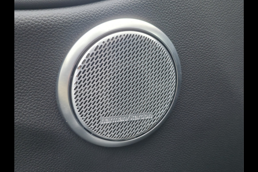 Alfa Romeo Giulia 2.0 T GME AWD Competizione Lederen Dashboard met rood stiksel | Harman/Kardon audio