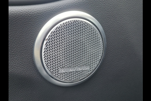 Alfa Romeo Giulia 2.0 T GME AWD Competizione Lederen Dashboard met rood stiksel | Harman/Kardon audio