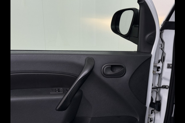 Renault Kangoo Z.E. Maxi Huur Accu Trekhaak Airco Bluetooth Cruise Control SOH 75% Schuifdeur Achterdeuren Tussenwand