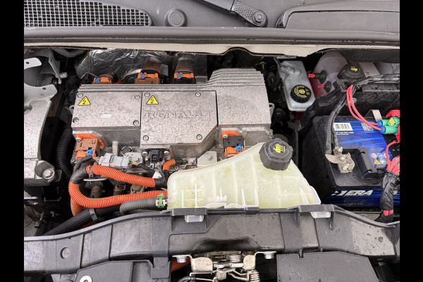 Renault Kangoo Z.E. Maxi Huur Accu Trekhaak Airco Bluetooth Cruise Control SOH 75% Schuifdeur Achterdeuren Tussenwand