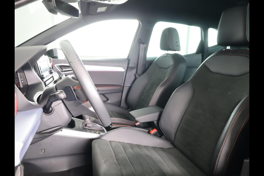 Seat Arona 1.0 TSI FR Business Intense 110pk | Airco automatisch | Apple Carplay/Android Auto | Cruise control adaptief | Full-LED koplampen | Navigatiesysteem | Rijstrooksensor met correctie | Voorstoelen verwarmd | Lichtmetalen velgen 18",