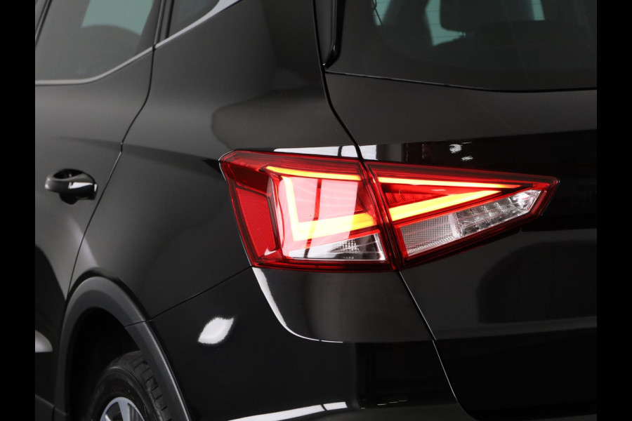 Seat Arona 1.0 TSI FR Business Intense 110pk | Airco automatisch | Apple Carplay/Android Auto | Cruise control adaptief | Full-LED koplampen | Navigatiesysteem | Rijstrooksensor met correctie | Voorstoelen verwarmd | Lichtmetalen velgen 18",