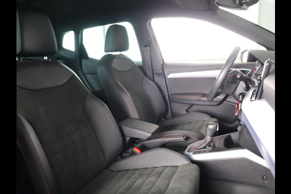 Seat Arona 1.0 TSI FR Business Intense 110pk | Airco automatisch | Apple Carplay/Android Auto | Cruise control adaptief | Full-LED koplampen | Navigatiesysteem | Rijstrooksensor met correctie | Voorstoelen verwarmd | Lichtmetalen velgen 18",
