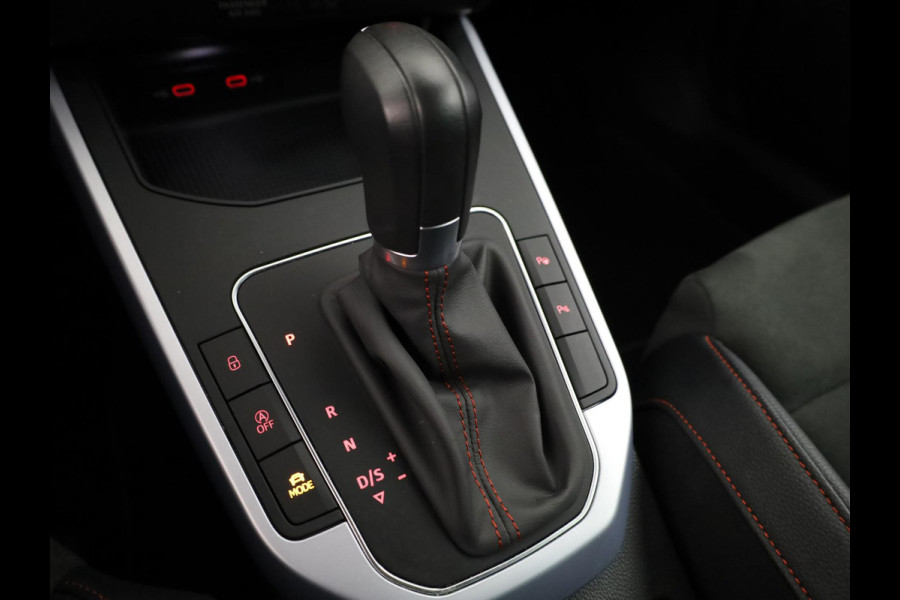 Seat Arona 1.0 TSI FR Business Intense 110pk | Airco automatisch | Apple Carplay/Android Auto | Cruise control adaptief | Full-LED koplampen | Navigatiesysteem | Rijstrooksensor met correctie | Voorstoelen verwarmd | Lichtmetalen velgen 18",