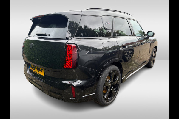 MINI Countryman E John Cooper Works XL 66.5 kWh / SOH 99,9% / Trekhaak / Panoramadak / 360Camera / Head-up / Harman Kardon / 20'' / Leder / Sfeerverlichting / LED / CarPlay / Dodehoek / DAB / ACC