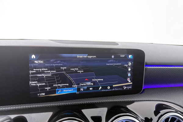 Mercedes-Benz A-Klasse 220 Advantage (SFEERVERLICHTING, STOELVERWARMING, ACHTERUITRIJCAMERA)
