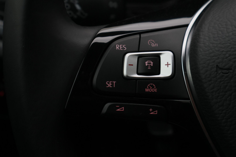 Volkswagen Polo 1.0 TSI Comfortline Virtual Cockpit, Camera, ACC, Apple Carplay, DAB, 15"