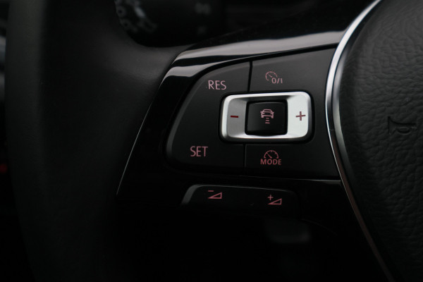 Volkswagen Polo 1.0 TSI Comfortline Virtual Cockpit, Camera, ACC, Apple Carplay, DAB, 15"
