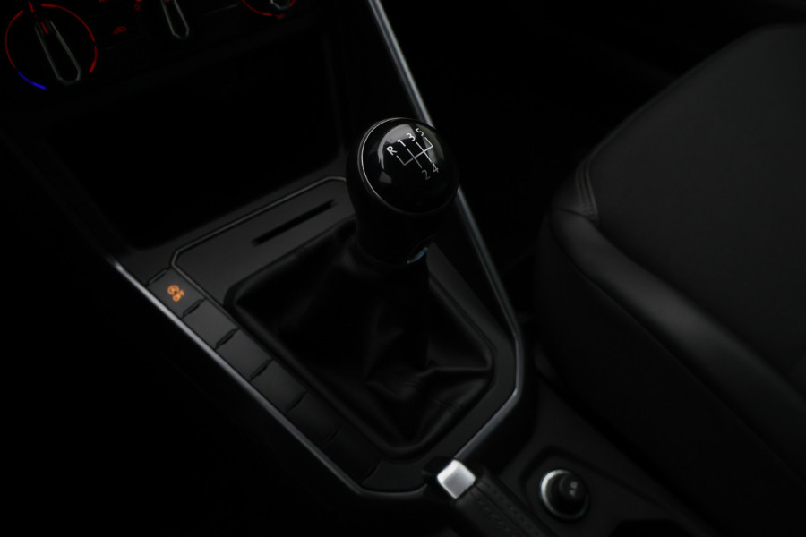 Volkswagen Polo 1.0 TSI Comfortline Virtual Cockpit, Camera, ACC, Apple Carplay, DAB, 15"