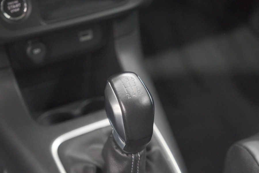 Citroën C3 PureTech 82 Max | Trekhaak | Keyless | Camera | Parkeersensoren | Navigatie | Stoelverwarming
