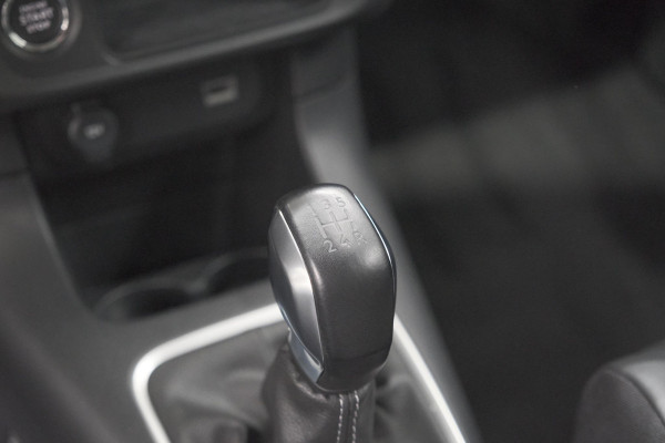Citroën C3 PureTech 82 Max | Trekhaak | Keyless | Camera | Parkeersensoren | Navigatie | Stoelverwarming