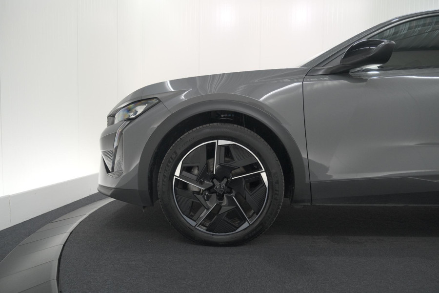 Peugeot 408 1.6 Plug-in Hybrid 225 e-EAT8 Allure | Adaptieve Cruise Control | Camera | 19 Inch Lichtmetalen Velgen | Apple Carplay