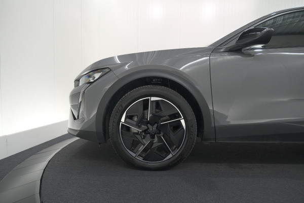 Peugeot 408 1.6 Plug-in Hybrid 225 e-EAT8 Allure | Adaptieve Cruise Control | Camera | 19 Inch Lichtmetalen Velgen | Apple Carplay