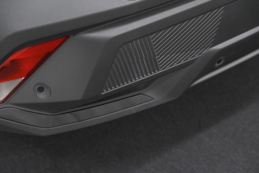 Peugeot 408 1.6 Plug-in Hybrid 225 e-EAT8 Allure | Adaptieve Cruise Control | Camera | 19 Inch Lichtmetalen Velgen | Apple Carplay