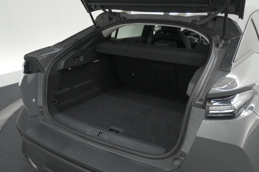 Peugeot 408 1.6 Plug-in Hybrid 225 e-EAT8 Allure | Adaptieve Cruise Control | Camera | 19 Inch Lichtmetalen Velgen | Apple Carplay