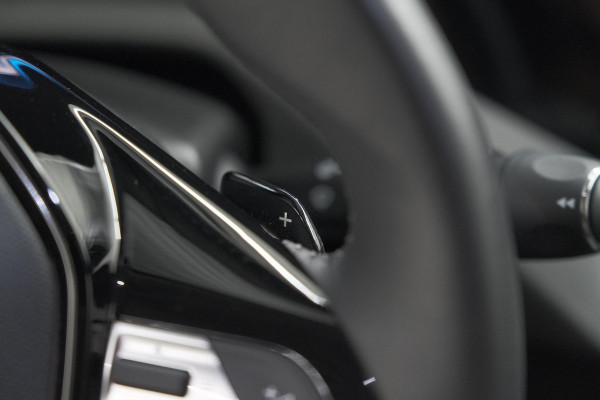 Peugeot 408 1.6 Plug-in Hybrid 225 e-EAT8 Allure | Adaptieve Cruise Control | Camera | 19 Inch Lichtmetalen Velgen | Apple Carplay