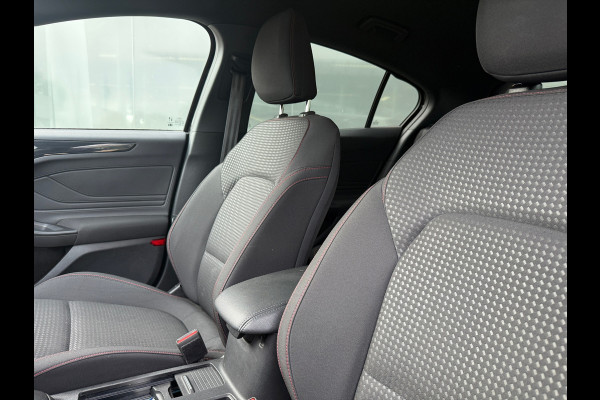 Ford Focus 1.0 EcoBoost Hybrid ST Line B&O Carplay Dodehoek WINTERPACK