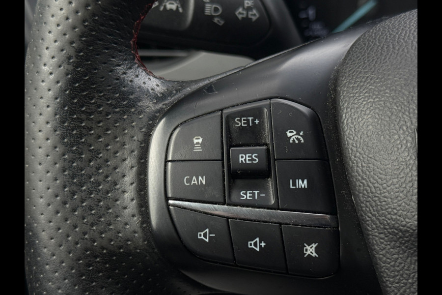 Ford Focus 1.0 EcoBoost Hybrid ST Line B&O Carplay Dodehoek WINTERPACK