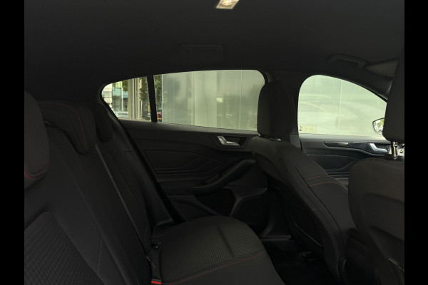 Ford Focus 1.0 EcoBoost Hybrid ST Line B&O Carplay Dodehoek WINTERPACK