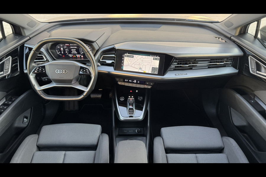 Audi Q4 e-tron 40 Launch edition Advanced 77 kWh SOH 87% Navi Carplay Camera Stoelverw. PDC V+A Electr. Achterklep