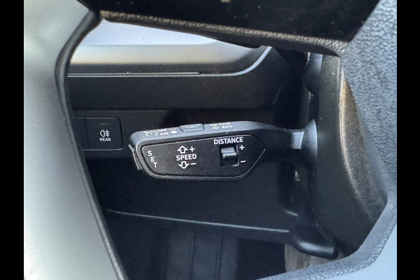 Audi Q4 e-tron 40 Launch edition Advanced 77 kWh SOH 87% Navi Carplay Camera Stoelverw. PDC V+A Electr. Achterklep