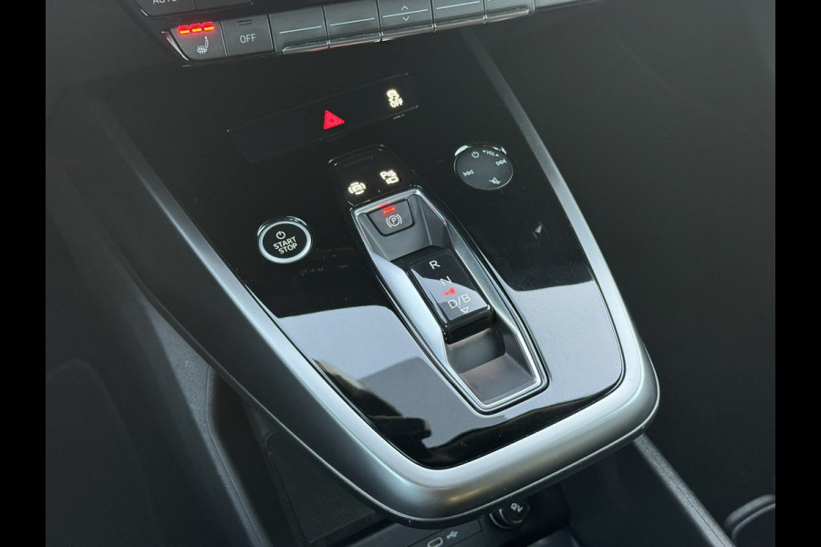 Audi Q4 e-tron 40 Launch edition Advanced 77 kWh SOH 87% Navi Carplay Camera Stoelverw. PDC V+A Electr. Achterklep
