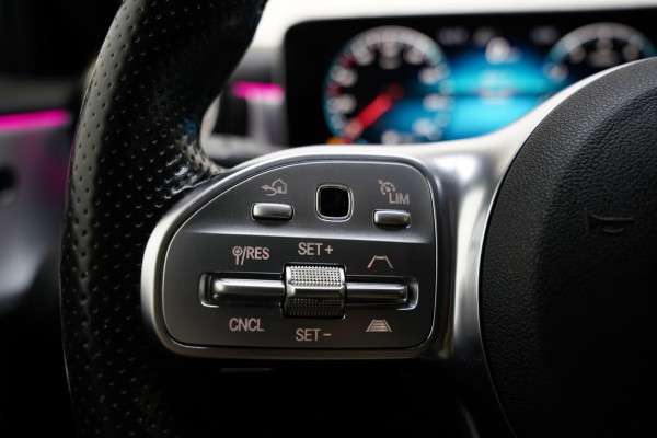 Mercedes-Benz A-Klasse 250 AMG EDITION ONE PANO SFEER HUD