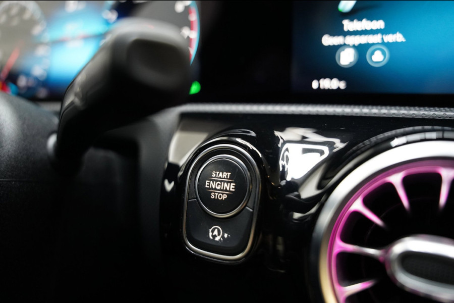 Mercedes-Benz A-Klasse 250 AMG EDITION ONE PANO SFEER HUD
