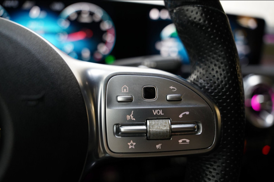 Mercedes-Benz A-Klasse 250 AMG EDITION ONE PANO SFEER HUD