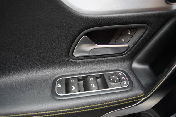 Mercedes-Benz A-Klasse 250 AMG EDITION ONE PANO SFEER HUD