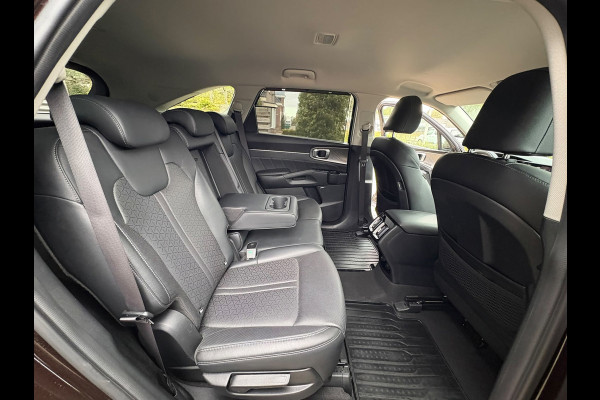 Kia Sorento 1.6 T-GDI Plug-in Hybrid 4WD BLACK-LINE! AUTOMAAT GARANTIE! ZEER COMPLEET