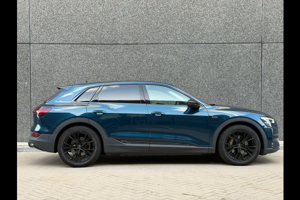 Audi e-tron E-tron 55 quattro advanced 95 kWh 100% SoH! (DEALER ONDERHOUDEN, NAVI, NL-AUTO, 360 CAMERA, TREKHAAK, ETC!)