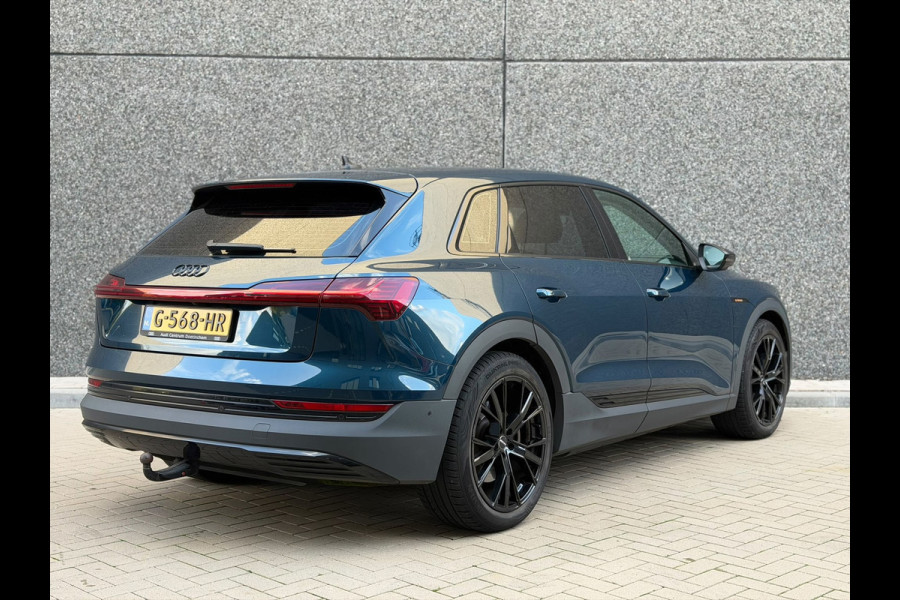 Audi e-tron E-tron 55 quattro advanced 95 kWh 100% SoH! (DEALER ONDERHOUDEN, NAVI, NL-AUTO, 360 CAMERA, TREKHAAK, ETC!)
