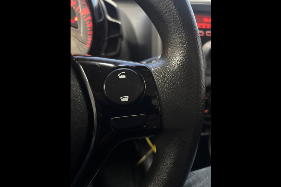 Peugeot 108 1.0 e-VTi Active Airco, Bluetooth
