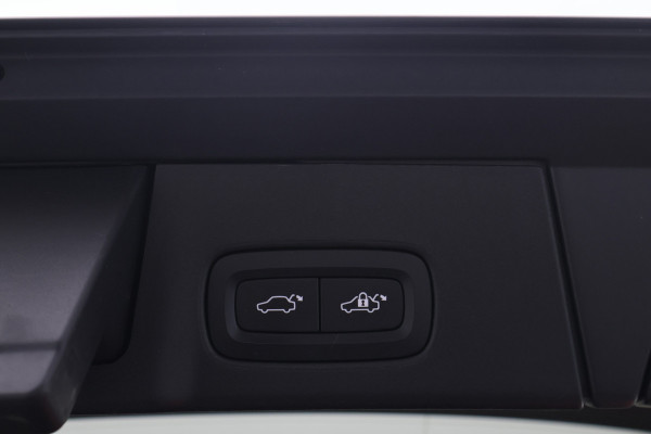 Volvo V90 2.0 T4 Inscription Leer, Apple Carplay, Keyless, ACC, Dodehoeksensor, Camera