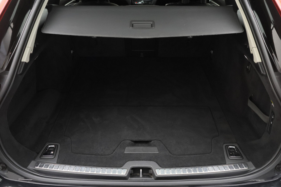 Volvo V90 2.0 T4 Inscription Leer, Apple Carplay, Keyless, ACC, Dodehoeksensor, Camera