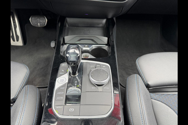BMW 1-serie 116i Executive Edition M-Pakket Vol | Panorama | Parksensor | Keyless | Elektrische Achterklep | LED | Leder |