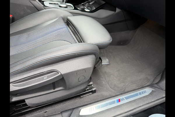 BMW 1-serie 116i Executive Edition M-Pakket Vol | Panorama | Parksensor | Keyless | Elektrische Achterklep | LED | Leder |