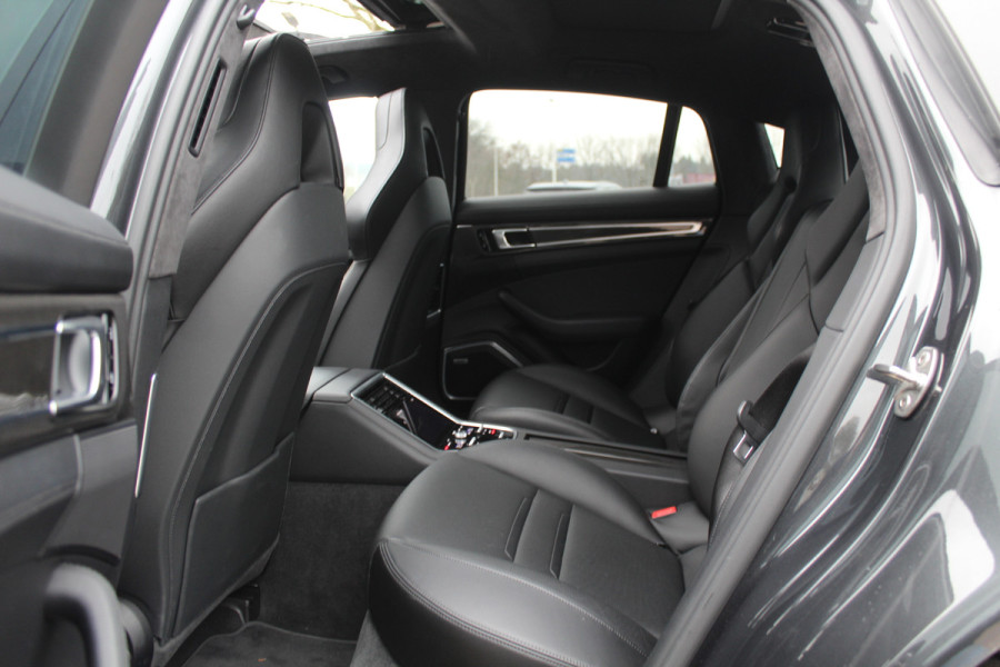 Porsche Panamera 4.0 Turbo S E-Hybrid / Panoramadak / 360Camera / Achterasbesturing / Nachtzicht / Softclose / 21'' / Sportuitlaat / Matrix LED / Carbon intr. / Bose / Sportdesign / Volleder / Dodehoek / DAB / ACC