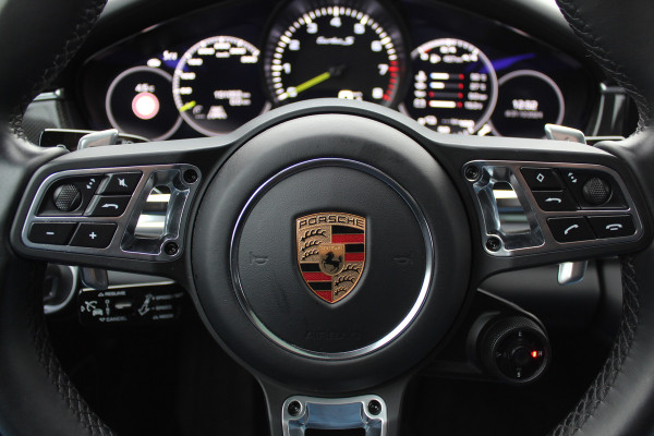 Porsche Panamera 4.0 Turbo S E-Hybrid / Panoramadak / 360Camera / Achterasbesturing / Nachtzicht / Softclose / 21'' / Sportuitlaat / Matrix LED / Carbon intr. / Bose / Sportdesign / Volleder / Dodehoek / DAB / ACC