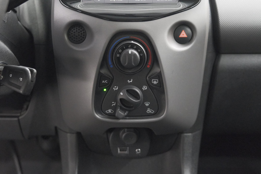 Peugeot 108 1.0 e-VTi Active | Camera | Apple Carplay | Airco | Allseason banden | 5 Deurs