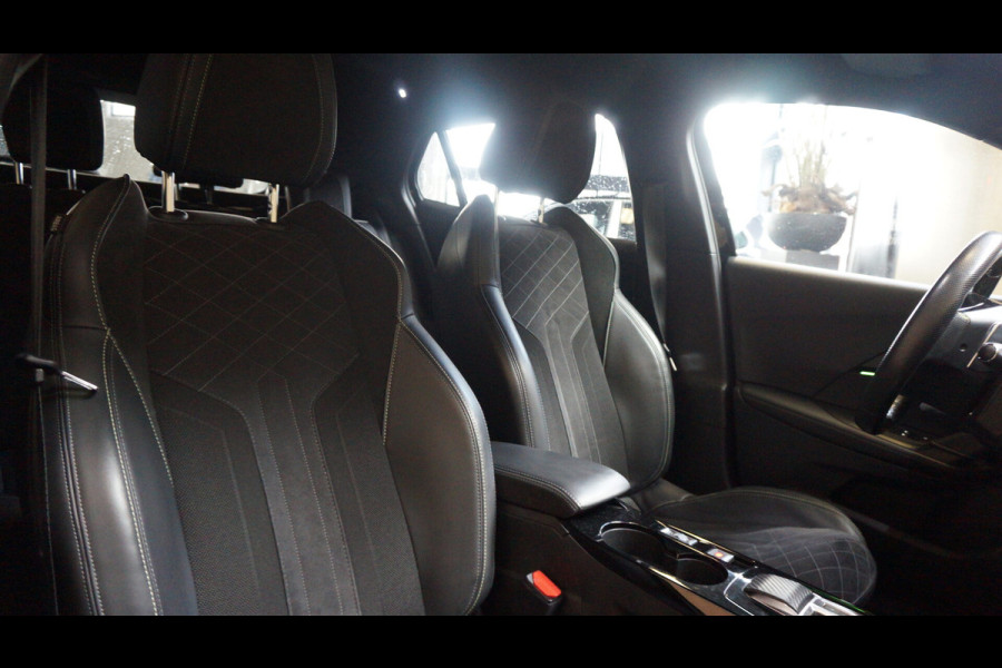 Peugeot 2008 1.2 PureTech GT Pack | BTW auto | Achteruitrij Camera | Groot Navi