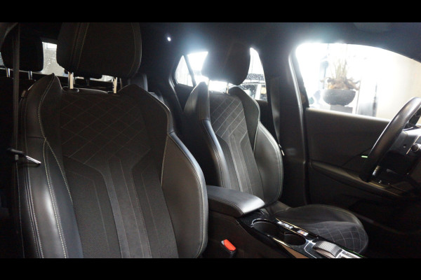 Peugeot 2008 1.2 PureTech GT Pack | BTW auto | Achteruitrij Camera | Groot Navi