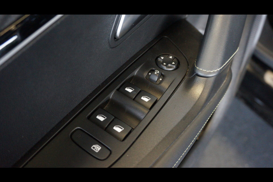 Peugeot 2008 1.2 PureTech GT Pack | BTW auto | Achteruitrij Camera | Groot Navi