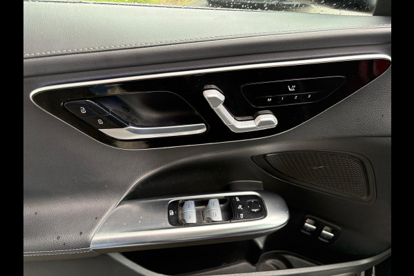 Mercedes-Benz C-Klasse 300 e Business Line Limited AMG | Panoramadak | Stoelverwarming | 360 Camera | Memory Seats | Dodehoekdetectie | Keyless | Ambiance Verlichting | Cruise Control | Navigatie | Leer