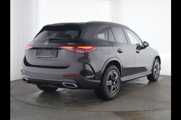 Mercedes-Benz GLC 400 e 4MATIC AMG Plug-In Hybride AMG Line | Night Pakket | Panorama Schuif-Kanteldak | Trekhaak | Distronic | Stuur en Stoelverwarming. Inclusief 24 maanden Mercedes-Benz Certified garantie voor Europa.