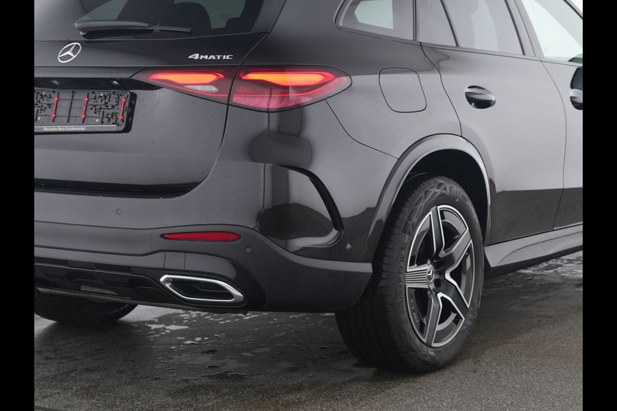 Mercedes-Benz GLC 400 e 4MATIC AMG Plug-In Hybride AMG Line | Night Pakket | Panorama Schuif-Kanteldak | Trekhaak | Distronic | Stuur en Stoelverwarming. Inclusief 24 maanden Mercedes-Benz Certified garantie voor Europa.